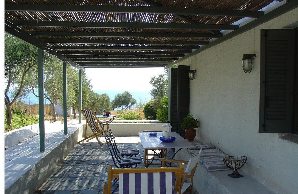 Niriides Villas Selinitsa エクステリア 写真