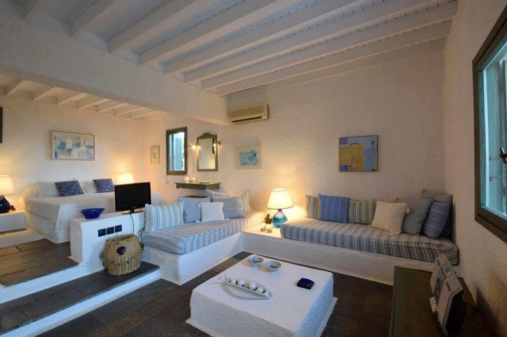 Niriides Villas Selinitsa エクステリア 写真